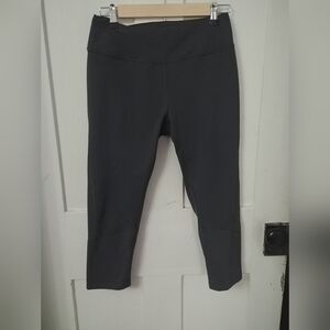 REI Co-op Women's Grey Capri Leggings Size Medium